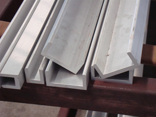 工業用（yòng）鋁型材